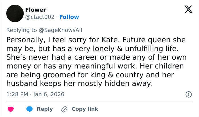 Kate Middleton’s ‘Inappropriate’ Look At Prince Harry In Resurfaced Video Fuels Buzz Kate Middleton’s ‘Inappropriate’ Look At Prince Harry In Resurfaced Video Fuels Buzz