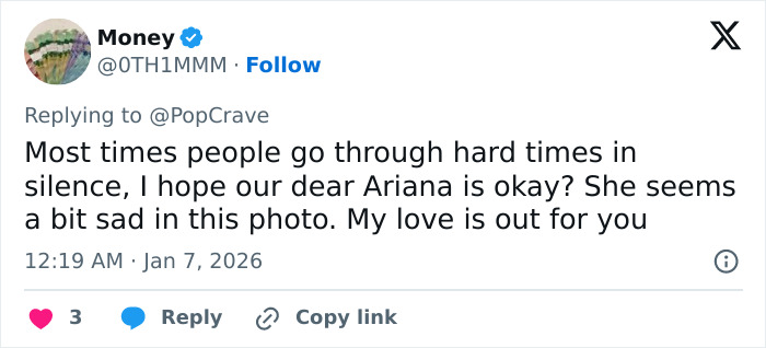 Tweet screenshot replying to PopCrave expressing concern for Ariana Grande, says she looks sad in latest Wicked set photo