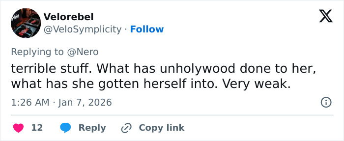 Tweet screenshot criticizing Ariana Grande Wicked set photo, user calls it terrible and very weak.