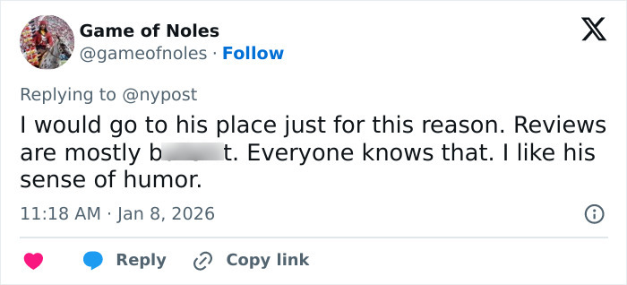 Tweet showing a social media user praising a pizzeria owner&rsquo;s salty replies to harsh online reviews.