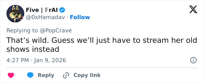 Tweet from user Five reacting to Britney Spears facing backlash after saying she will never perform in the US again.