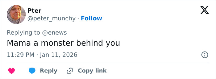 Tweet from user Pter reacting to Selena Gomez and Benny Blanco's Golden Globes look described as a disgusting mess.