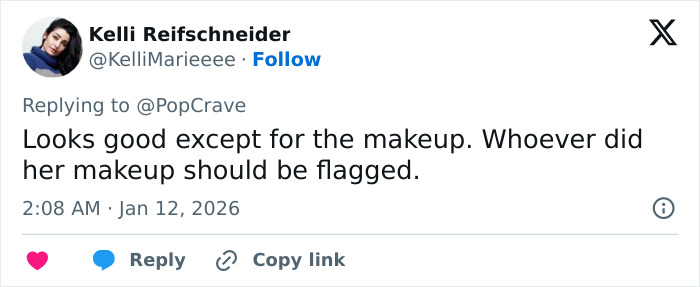 Twitter user comments on Jennifer Lopez’s Golden Globes look amid ageist backlash mentioning makeup critique. Twitter user comments on Jennifer Lopez’s Golden Globes look amid ageist backlash mentioning makeup critique.