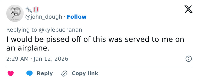 Twitter user commenting on Golden Globes food, expressing frustration about the dish being served on an airplane. Twitter user commenting on Golden Globes food, expressing frustration about the dish being served on an airplane.