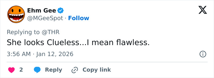 Tweet from user Ehm Gee reacting to Alicia Silverstone glitching at the Golden Globes with a humorous comment about her look.
