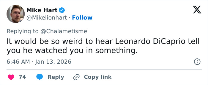 Tweet by Mike Hart discussing Leonardo DiCaprio in a viral sassy Golden Globes exchange revealed by a lip reader.