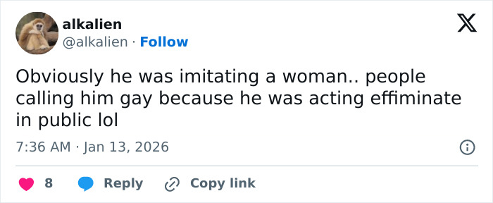 Tweet discussing a viral sassy Golden Globes exchange involving Leonardo DiCaprio interpreted by a lip reader.