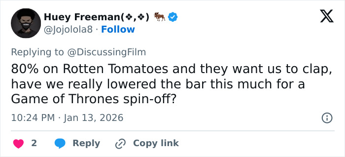 Tweet discussing fans divided over A Knight Of The Seven Kingdoms Rotten Tomatoes rating and mixed first reviews.