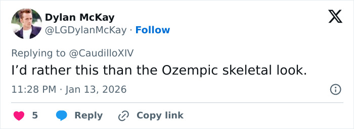 Elle Fanning height stuns as women are getting bigger, towering over stars at the Golden Globes event.