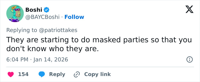 Tweet discussing masked parties at Mar-a-Lago with people wearing dog masks and old-time costumes.