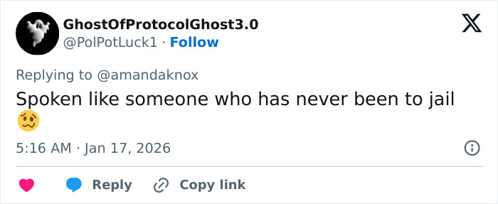 Screenshot of a social media reply mentioning Amanda Knox in a discussion about cancel culture and a public feud.