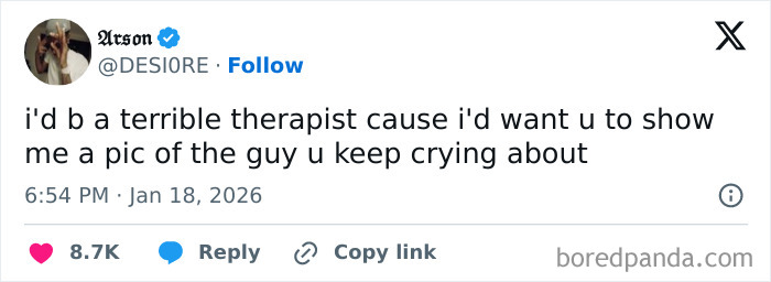 Screenshot of a funny tweet about being a terrible therapist, illustrating times the internet got way too funny in January.