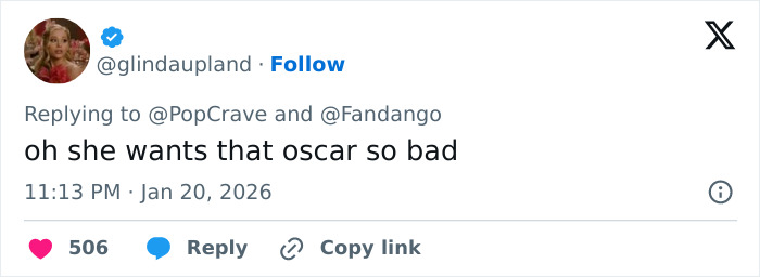 Tweet by a user commenting on Margot Robbie's on-set relationship with Wuthering Heights co-star Jacob Elordi sparking rumors.