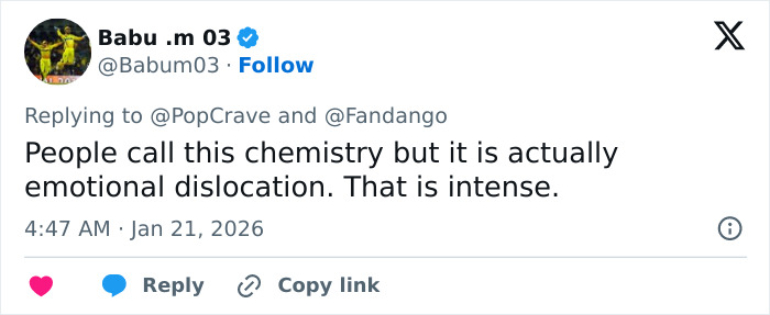 Tweet discussing the intense emotional chemistry between Margot Robbie and Jacob Elordi on the Wuthering Heights set.