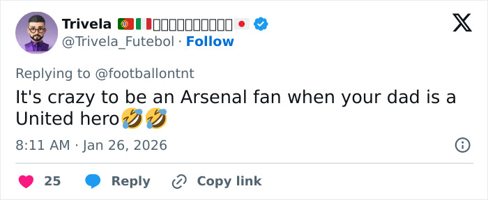 Tweet joking about David Beckham teasing his son amid family rift, featuring Arsenal and Manchester United football rivalry.