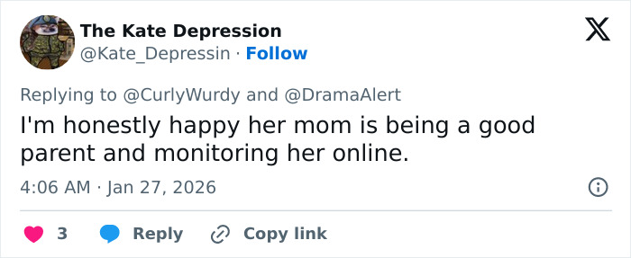 Tweet praising parenting amid Kim Kardashian crashing North West livestream controversy going viral online.