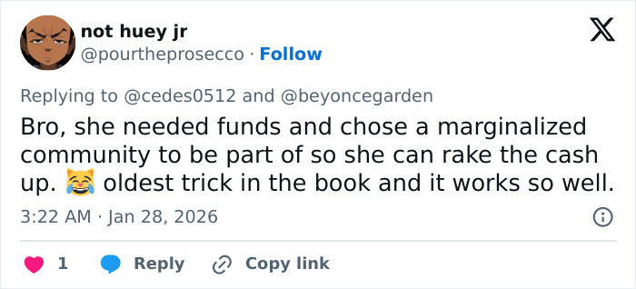 Tweet by user not huey jr discussing a controversial opinion related to JoJo Siwa's latest confession and massive transformation.