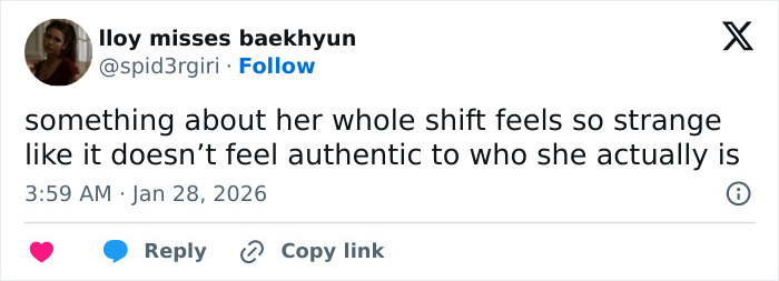 Twitter user commenting on JoJo Siwa&rsquo;s massive transformation, expressing feelings of the shift being strange and inauthentic.