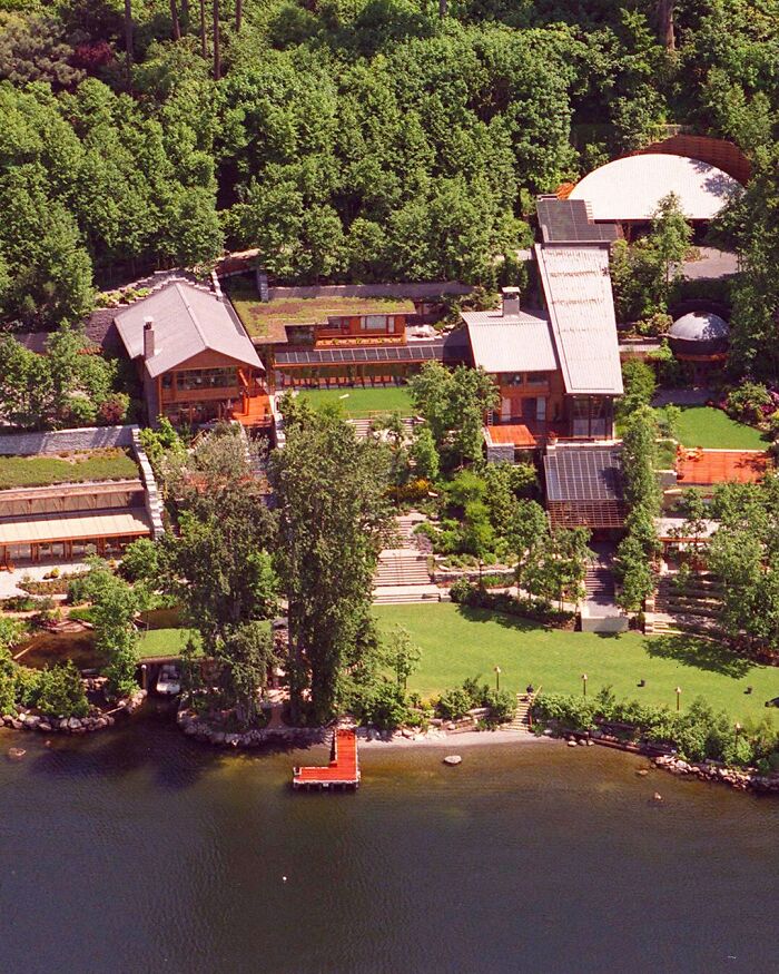 Bill Gates’ Sentient Tech Sanctuary