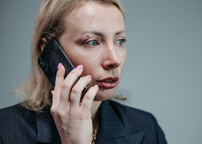 Mom Ghosts Friend For Hours After Asking Them To Babysit For &ldquo;20 Minutes&rdquo;, Blows Up When They Call For Help