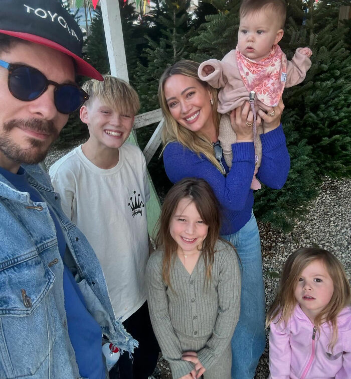 Ashley Tisdale Calls Out 'Toxic' Celebrity Mom Group, Accuses Them Of &lsquo;Mean-Girl&rsquo; Behavior