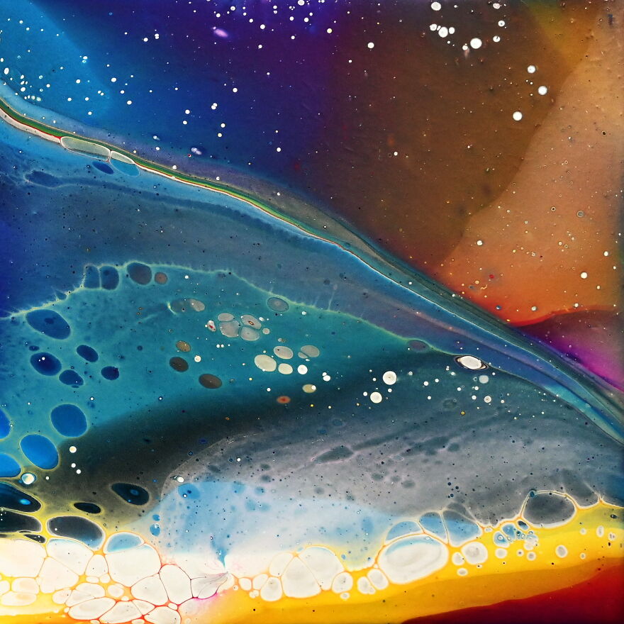 Titanium White vs. Pearl White In A Flip Cup Acrylic Pour