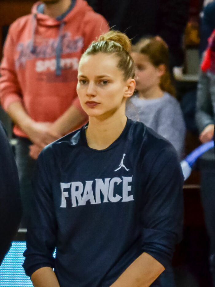 Basketball Player Marine Johannès, 31
