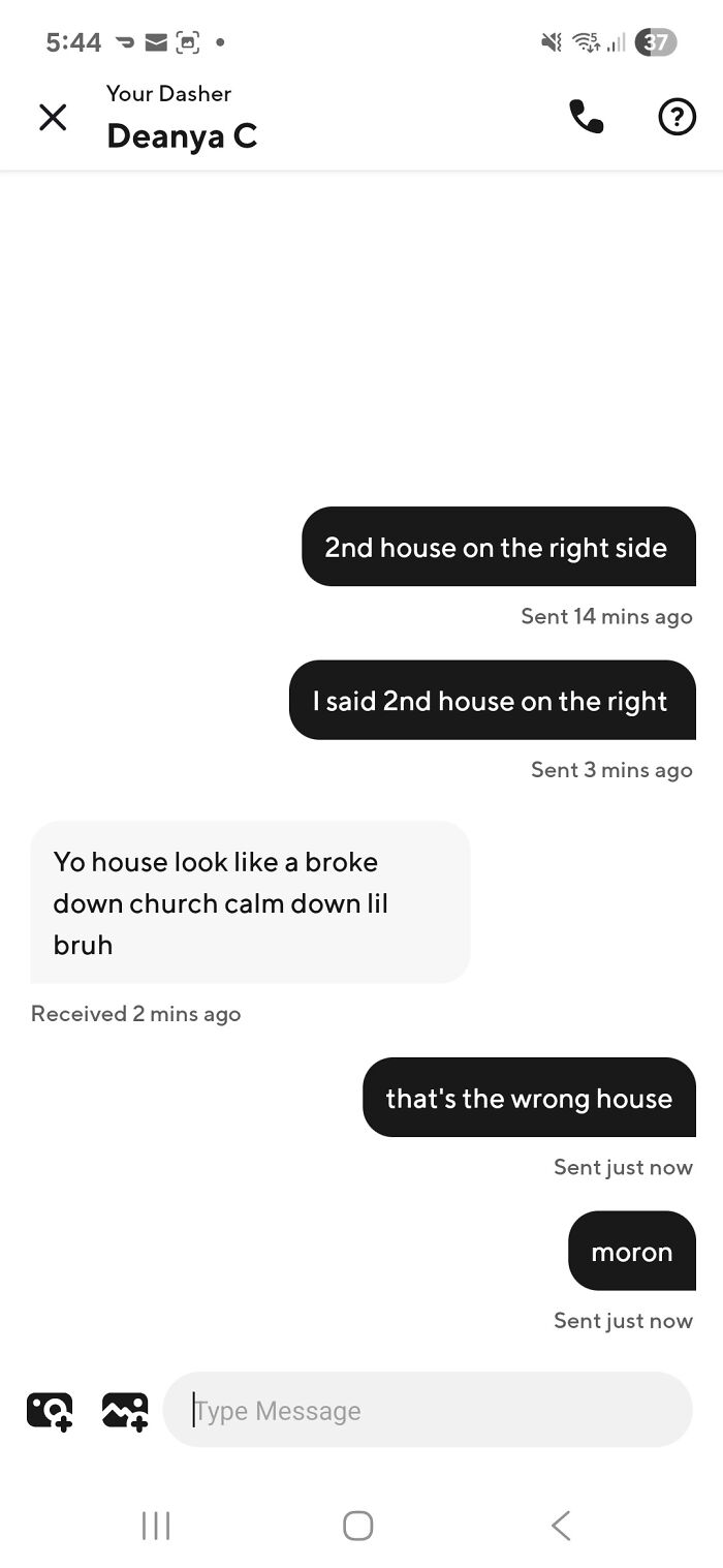 Text conversation with Uber driver humor, confused about house directions, showcasing funny and unhinged Uber driver texts.