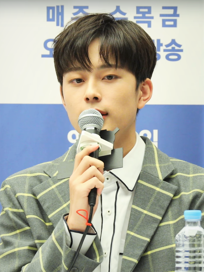 Actor Yoo Seon-Ho, 24