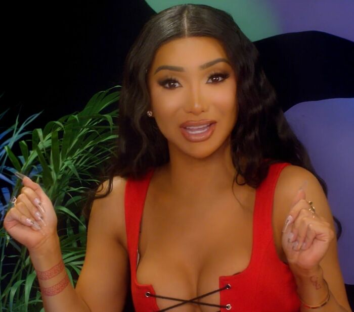 Youtuber Nikita Dragun, 30
