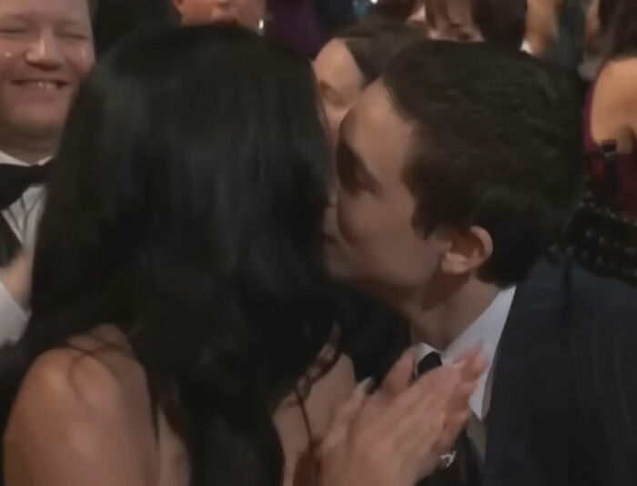 Timothée Chalamet and Kylie Jenner sharing a close moment at an event, fans spot a sad detail. Timothée Chalamet and Kylie Jenner sharing a close moment at an event, fans spot a sad detail.