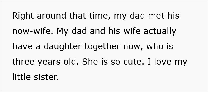 Text excerpt explaining family dynamics with a woman sharing why she has 7 parents and people online are baffled.