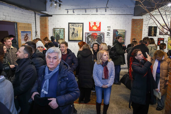 90 Minutes For Creativity: Being An Artist In A Frontline City