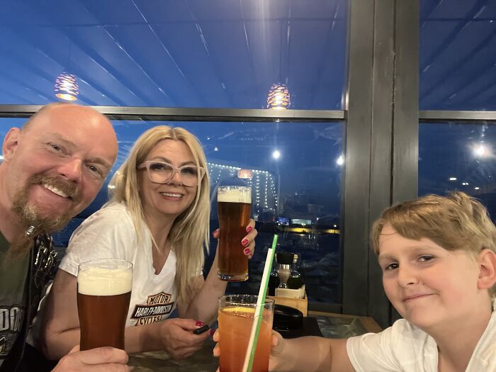 A Family Road Trip, Two Old Harleys, And 8,500 KM Of Hope For A 15-Year-Old With Cancer A Family Road Trip, Two Old Harleys, And 8,500 KM Of Hope For A 15-Year-Old With Cancer