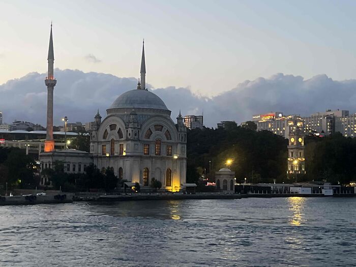 A Family Road Trip, Two Old Harleys, And 8,500 KM Of Hope For A 15-Year-Old With Cancer A Family Road Trip, Two Old Harleys, And 8,500 KM Of Hope For A 15-Year-Old With Cancer