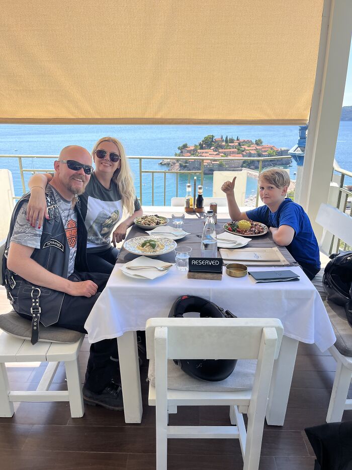 A Family Road Trip, Two Old Harleys, And 8,500 KM Of Hope For A 15-Year-Old With Cancer A Family Road Trip, Two Old Harleys, And 8,500 KM Of Hope For A 15-Year-Old With Cancer