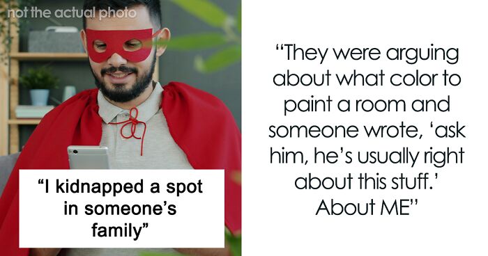 Stranger Gets Added To Private Family Group Chat, Becomes Emotionally Invested In Their Drama