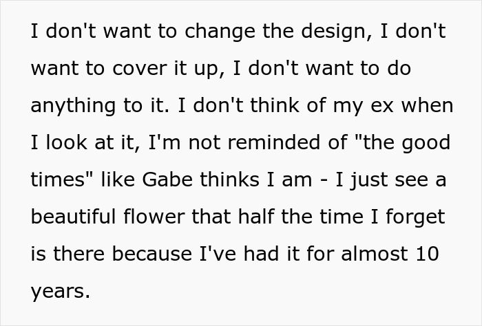 Text of a message about not wanting to change or cover a fiancée’s tattoo designed by ex, highlighting a guy’s hesitation to postpone wedding. Text of a message about not wanting to change or cover a fiancée’s tattoo designed by ex, highlighting a guy’s hesitation to postpone wedding.