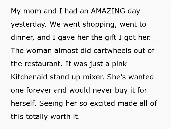 Alt text: Sister takes mom out for dinner after brothers are too broke to pitch in for mom&rsquo;s birthday gift.