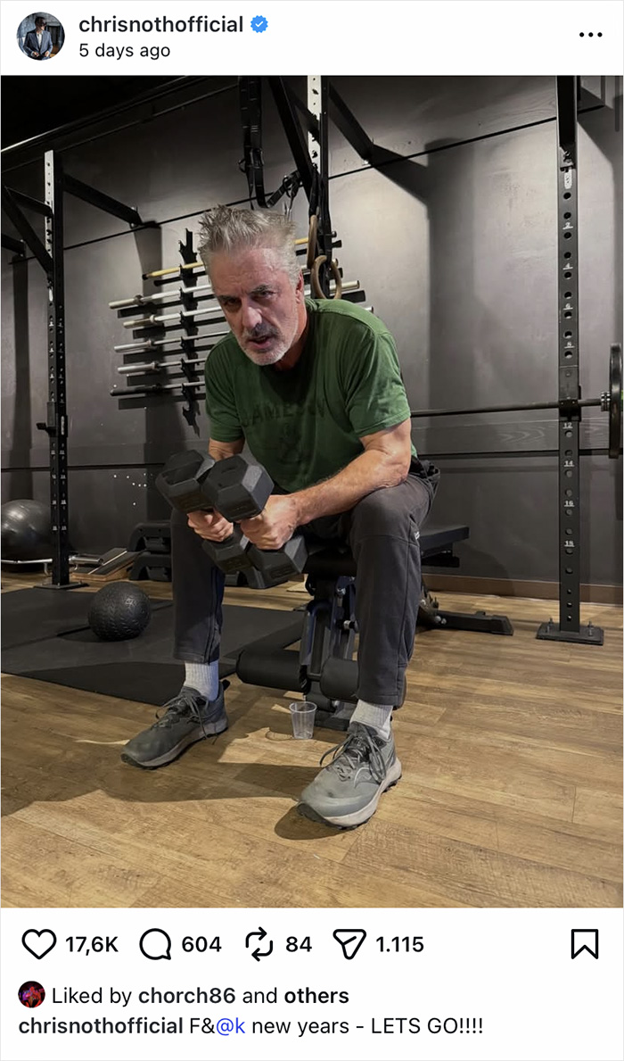 Chris Noth working out in gym, holding dumbbells, relating to Sarah Jessica Parker feud following his comment on her award.