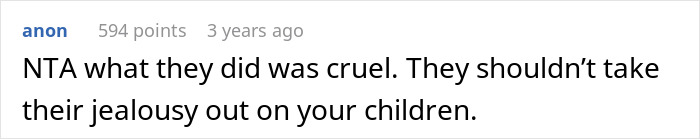 Woman Gobsmacked After Fam Refuses To Give Her &ldquo;Spoiled&rdquo; Kids Xmas Presents