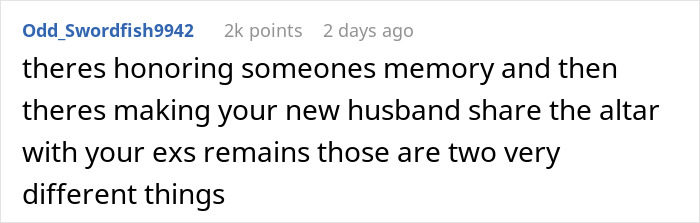 Reddit comment reflecting on engagement hold and late boyfriend&rsquo;s ashes, discussing memory and relationship boundaries.