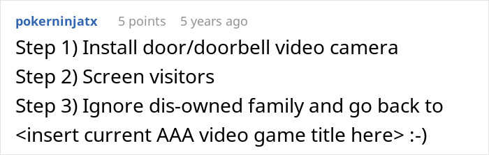 Screenshot of a Reddit comment about ignoring disowned family and video game distractions related to gay son&rsquo;s extravagant wedding.