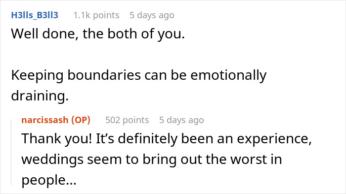 Screenshot of online discussion about estranged relatives demanding access to wedding they were not invited to.