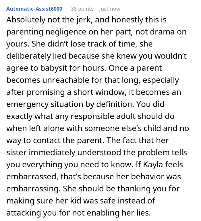 Screenshot of a Reddit comment discussing a mom ghosting her friend for hours after asking to babysit for 20 minutes.