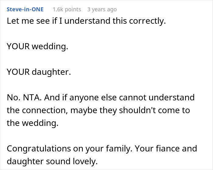Commenter explaining the bride has the right to choose her wedding guests, supporting her decision about sister&rsquo;s kids.