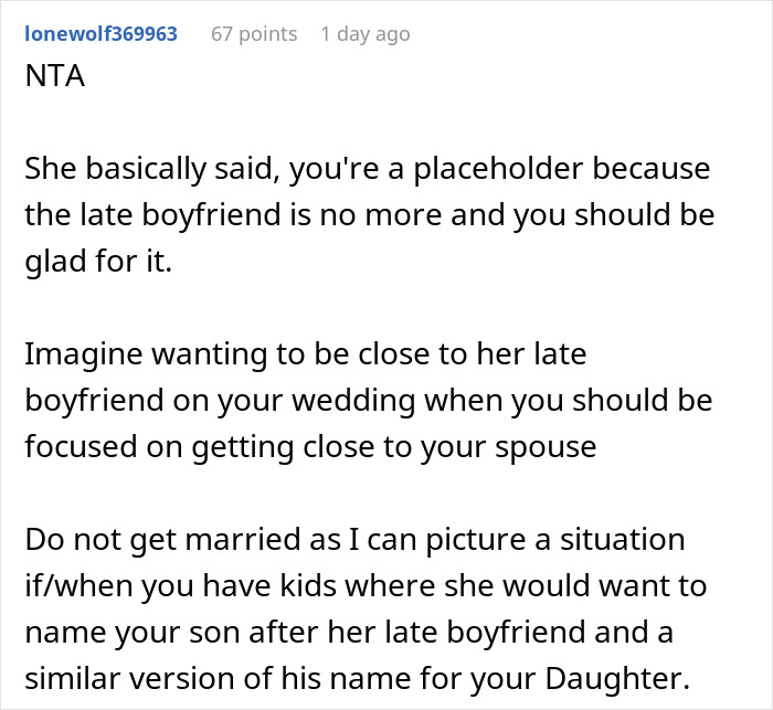 Commenter discusses engagement hold and emotional attachment to late boyfriend's ashes on wedding day.