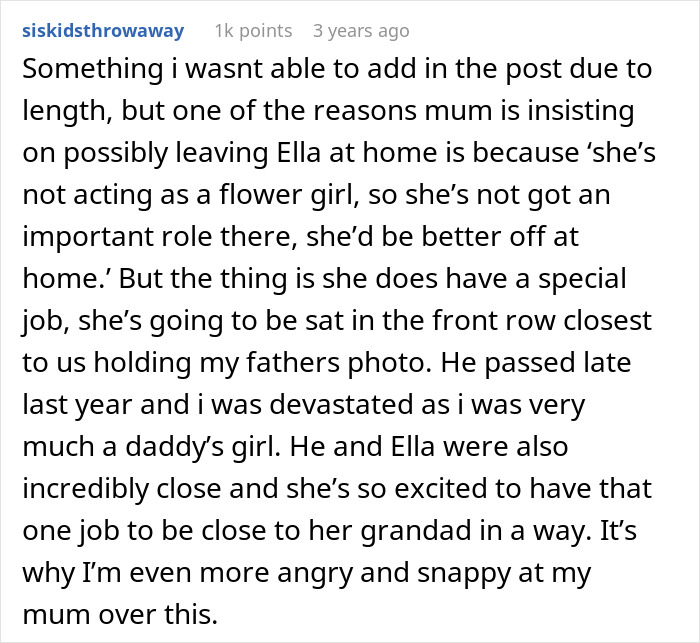 Text post discussing a mom insisting on including sister&rsquo;s unruly kids at wedding, causing tension and uninviting.