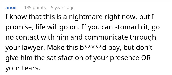 Screenshot of online comment advising to cut contact and involve a lawyer in a tense paternity test dispute over 3-year-old son.