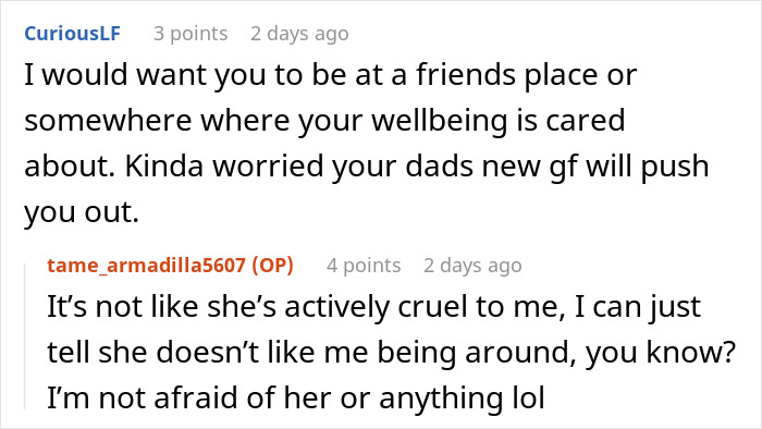 Screenshot of a Reddit conversation about a mom blaming her daughter for choosing dad in a divorce and excluding her from life.